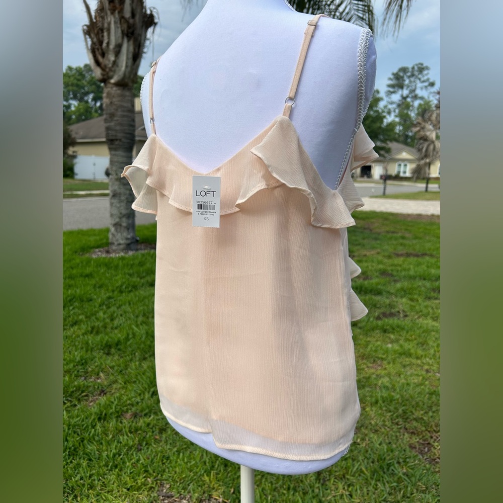 NWT🌷LOFT Peach Ruffle Cami - Picture 9 of 10